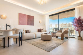 Ideal coastal retreat with terrace & gym by REMS